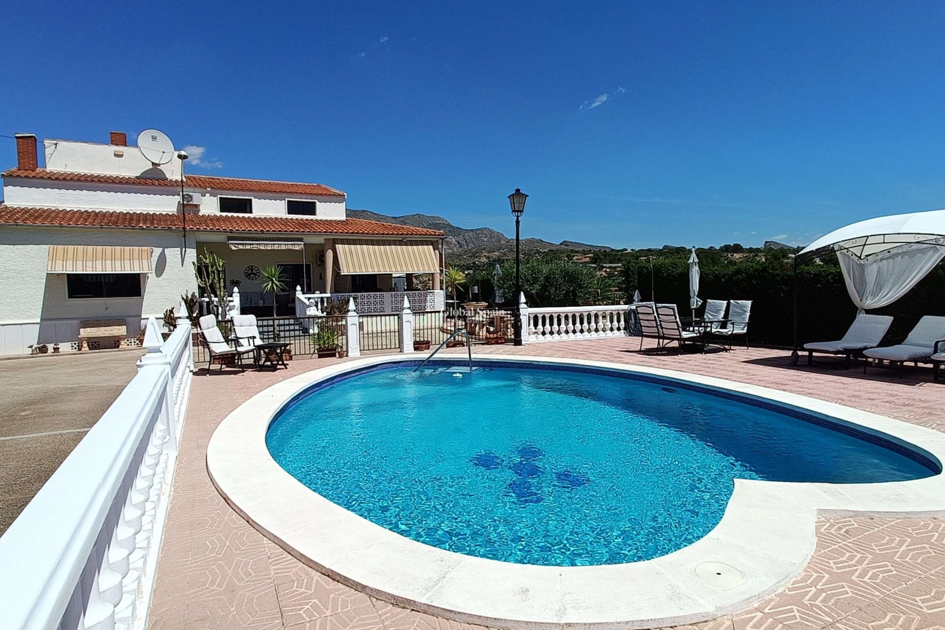 Venta - VILLA -
CREVILLENTE - Inland
