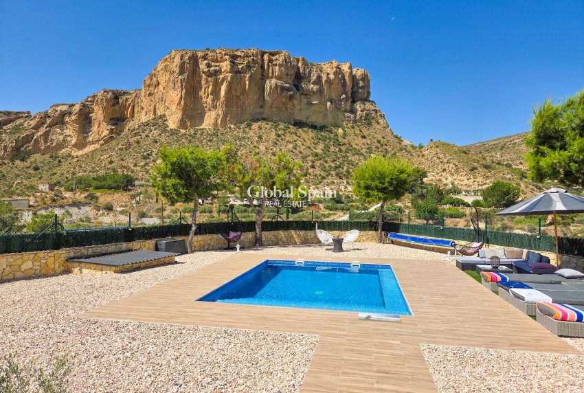 Venta - VILLA -
CREVILLENTE - Inland