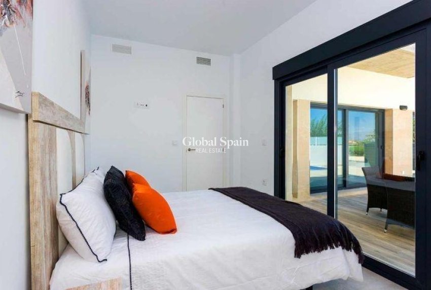 Venta - Villa -
DAYA NUEVA - Comunidad valenciana