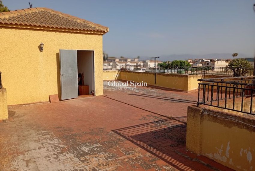 Venta - VILLA -
DAYA NUEVA - Costa Blanca