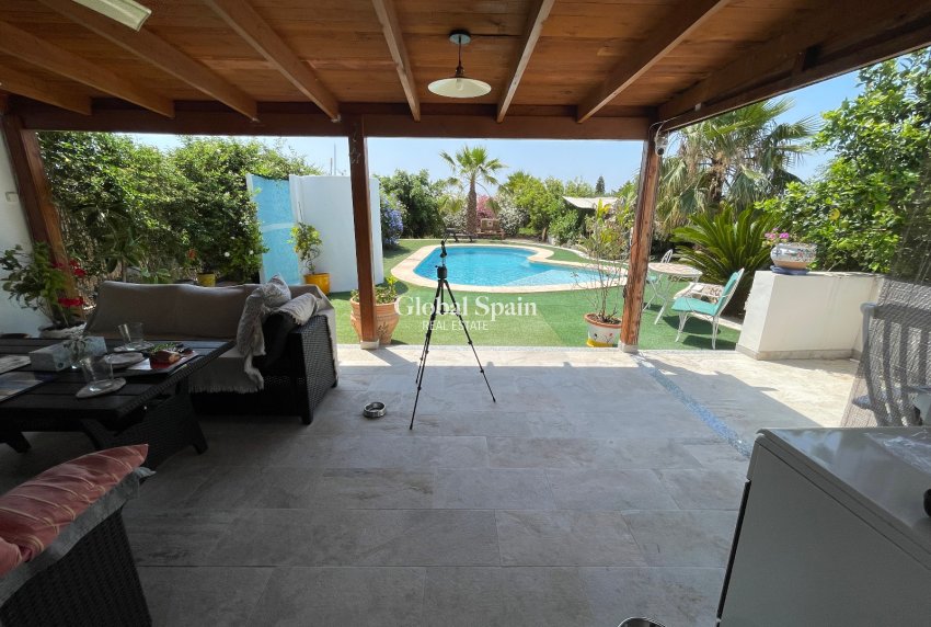 Venta - VILLA -
DAYA NUEVA - Costa Blanca