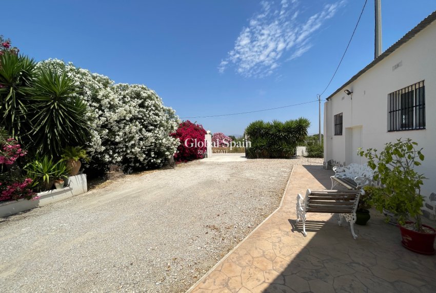 Venta - VILLA -
DAYA NUEVA - Costa Blanca