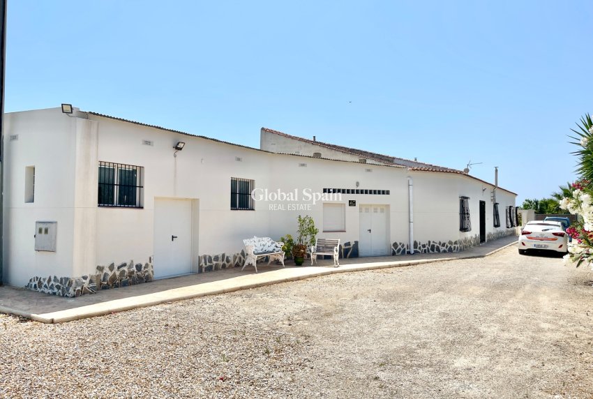 Venta - VILLA -
DAYA NUEVA - Costa Blanca
