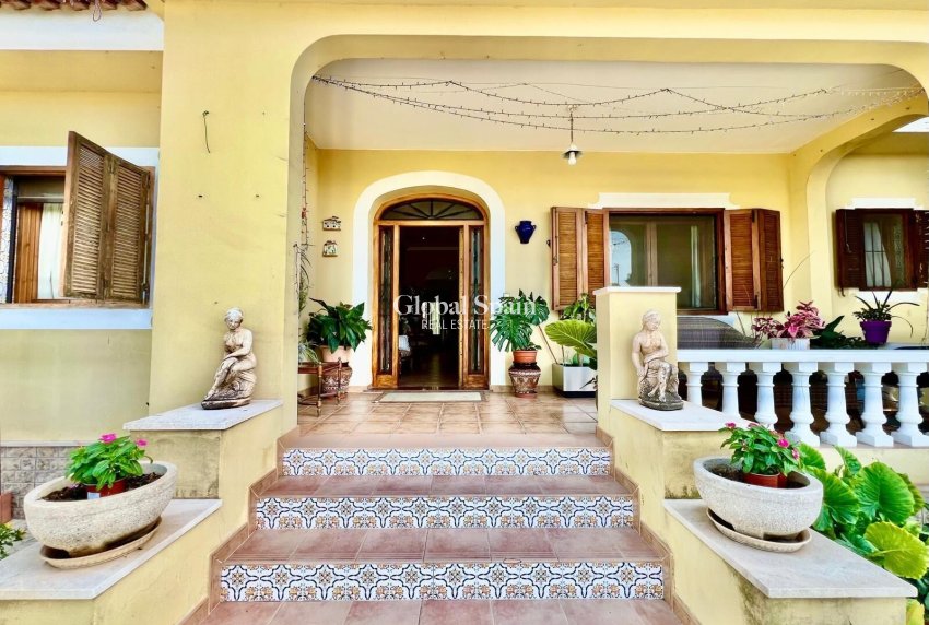 Venta - VILLA -
DAYA VIEJA - Costa Blanca Sur
