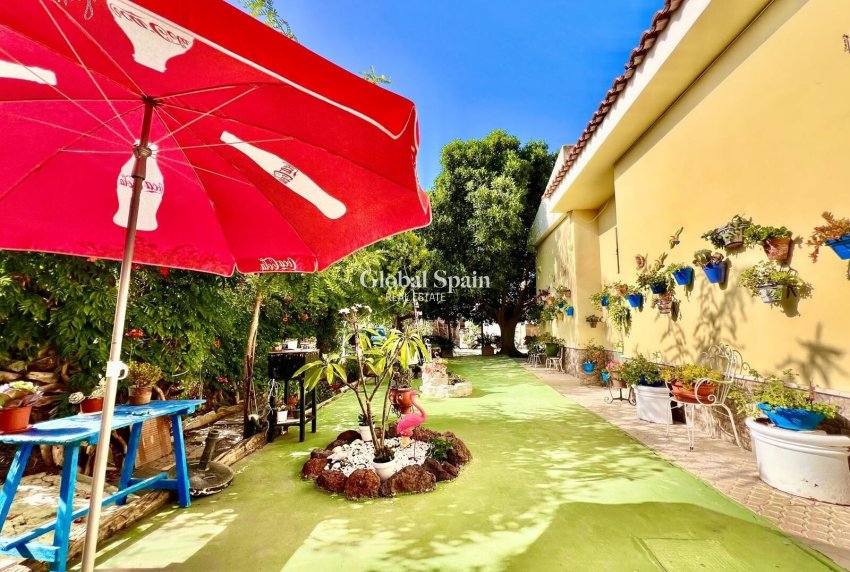 Venta - VILLA -
DAYA VIEJA - Costa Blanca Sur