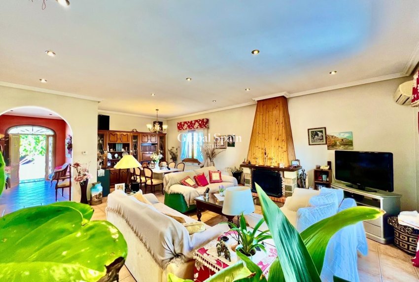 Venta - VILLA -
DAYA VIEJA - Costa Blanca Sur