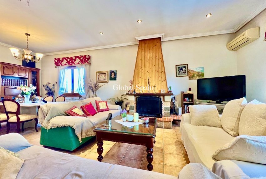 Venta - VILLA -
DAYA VIEJA - Costa Blanca Sur