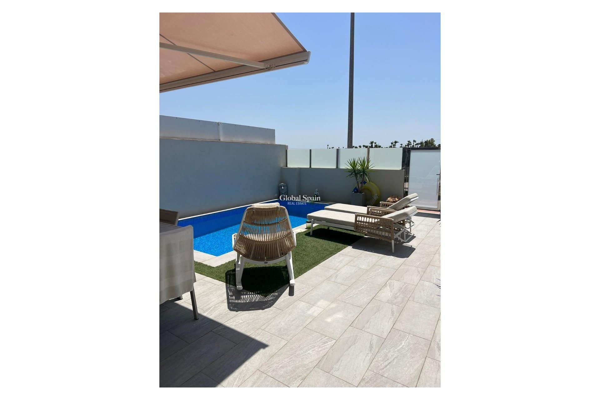 Venta - VILLA -
DAYA VIEJA - Costa Blanca