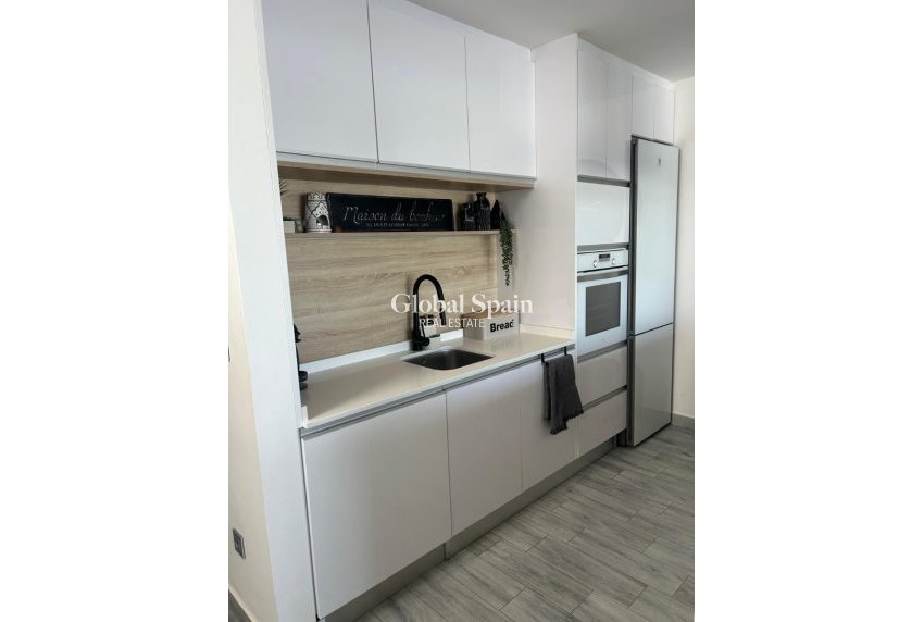 Venta - VILLA -
DAYA VIEJA - Costa Blanca