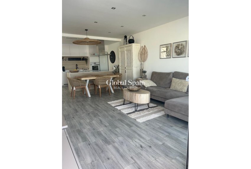 Venta - VILLA -
DAYA VIEJA - Costa Blanca