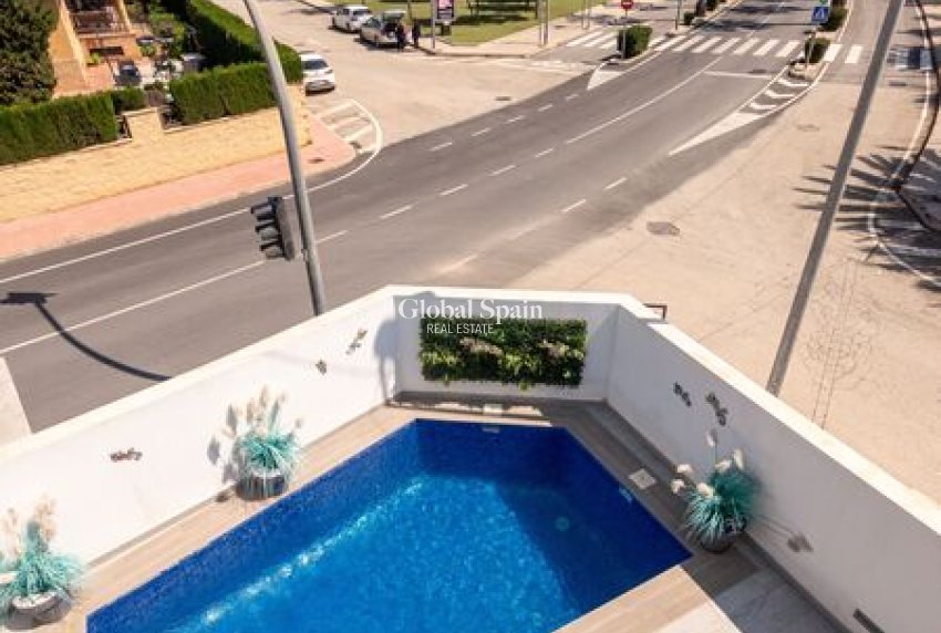 Venta - VILLA -
DAYA VIEJA - Costa Blanca