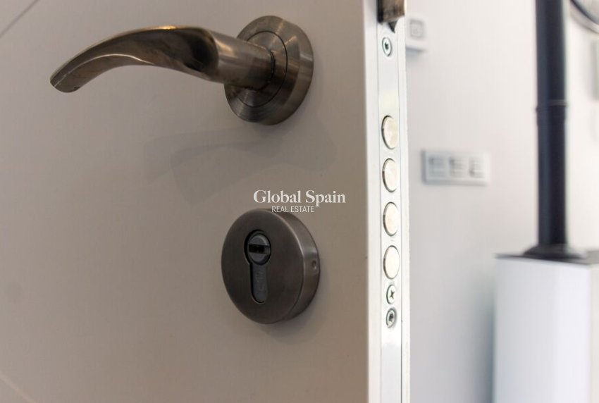 Venta - VILLA -
DAYA VIEJA - Costa Blanca