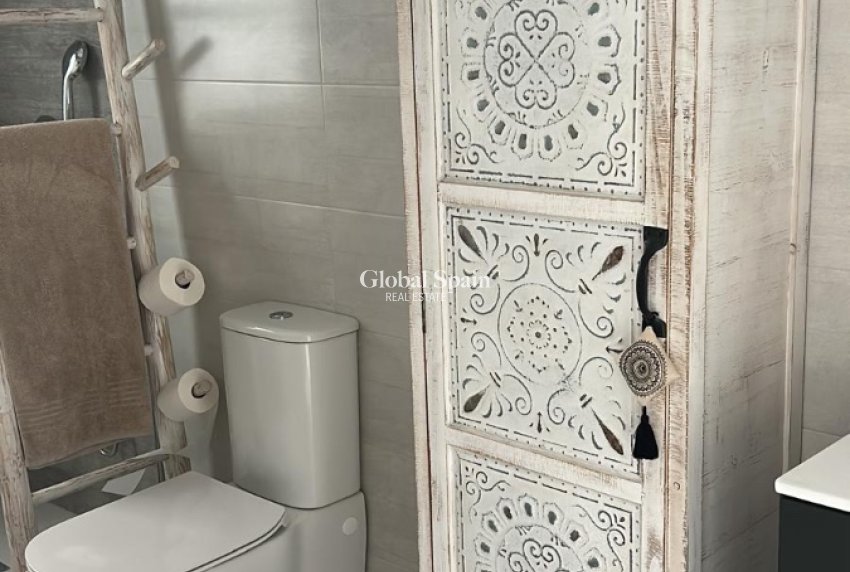 Venta - VILLA -
DAYA VIEJA - Costa Blanca