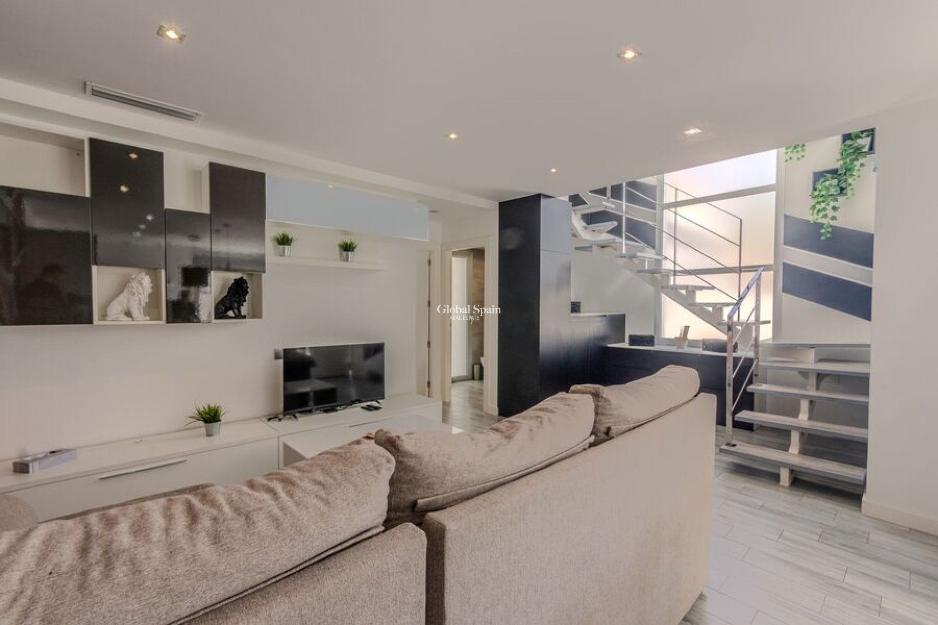 Venta - VILLA -
DAYA VIEJA - Costa Blanca