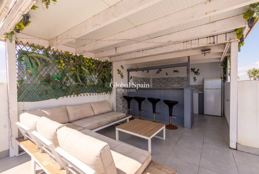 Venta - VILLA -
DAYA VIEJA - Costa Blanca