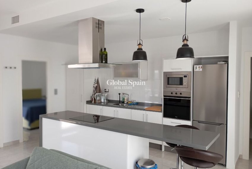 Venta - VILLA -
DAYA VIEJA - Costa Blanca