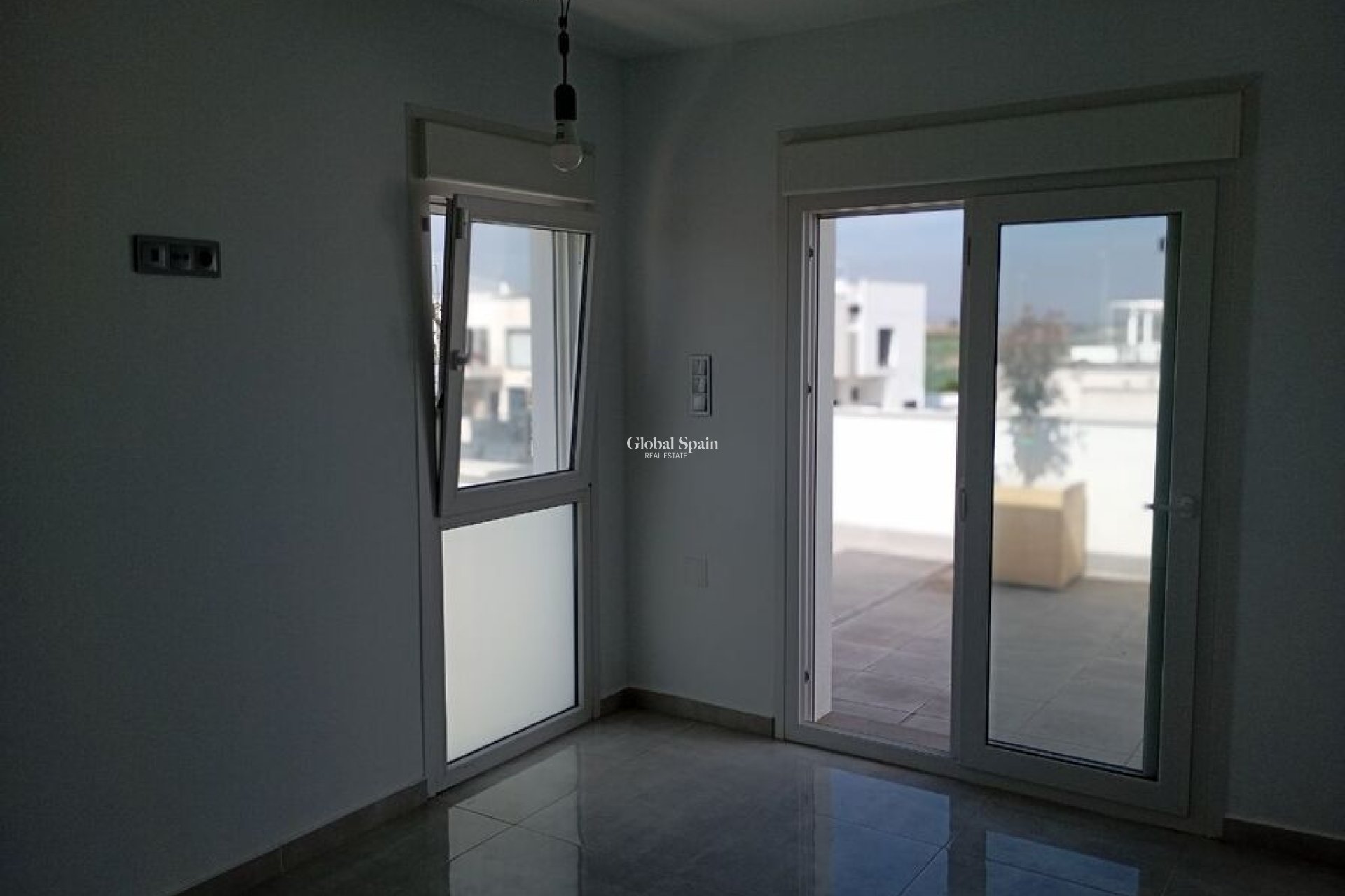 Venta - VILLA -
DAYA VIEJA - Costa Blanca
