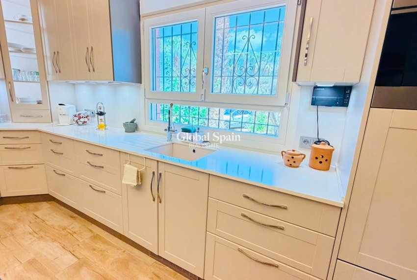 Venta - VILLA -
DAYA VIEJA - Costa Blanca