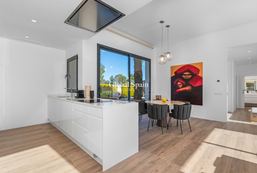 Venta - VILLA -
DEHESA DE CAMPOAMOR - Costa Blanca