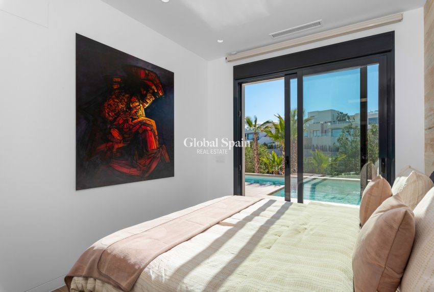 Venta - VILLA -
DEHESA DE CAMPOAMOR - Costa Blanca