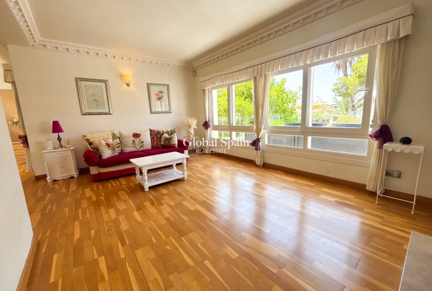 Venta - VILLA -
DEHESA DE CAMPOAMOR - Costa Blanca