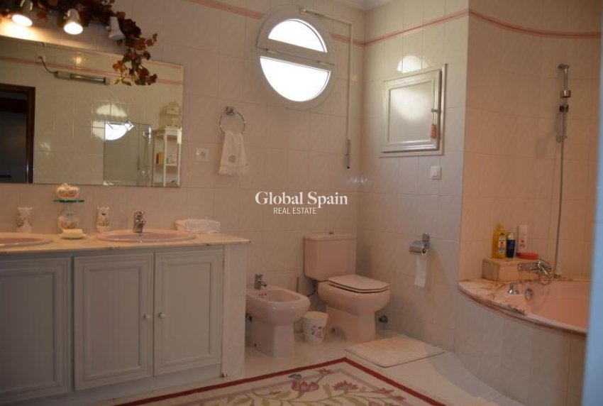 Venta - Villa -
DEHESA DE CAMPOAMOR