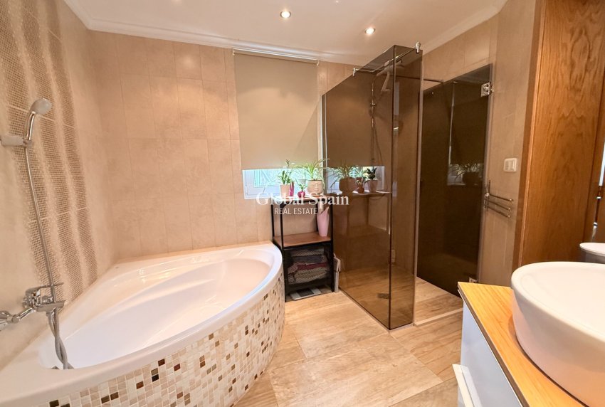 Venta - VILLA -
DENIA - Les Marines - Las Marinas