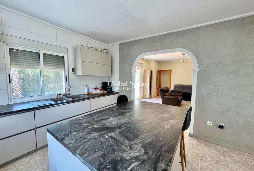 Venta - VILLA -
DOLORES - Cmno. Escorredor