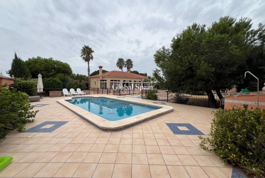 Venta - VILLA -
DOLORES - Cmno. Escorredor