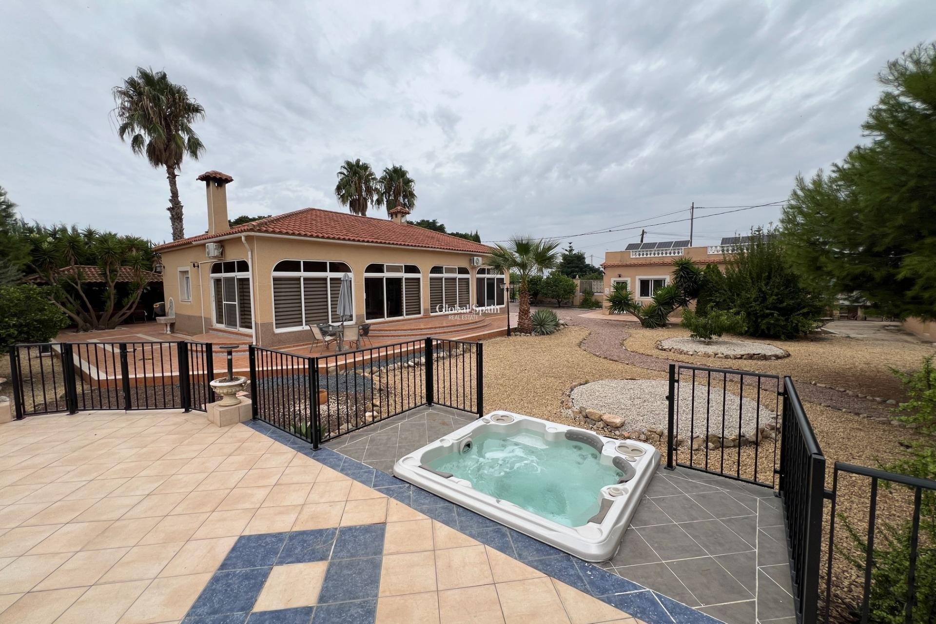 Venta - VILLA -
DOLORES - Cmno. Escorredor