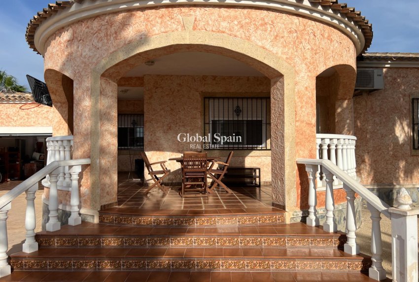 Venta - VILLA -
DOLORES - Cmno. Escorredor