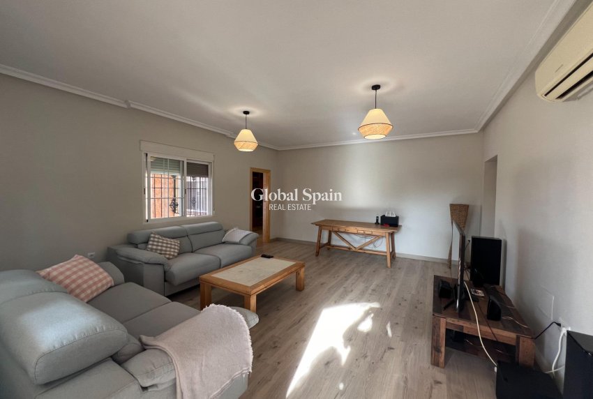 Venta - VILLA -
DOLORES - Cmno. Escorredor