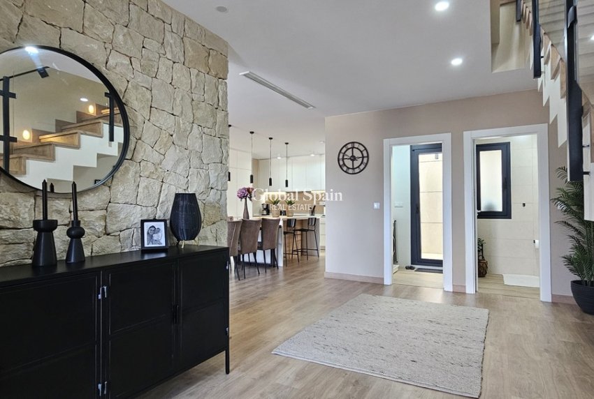 Venta - VILLA -
DOLORES - Sector 4