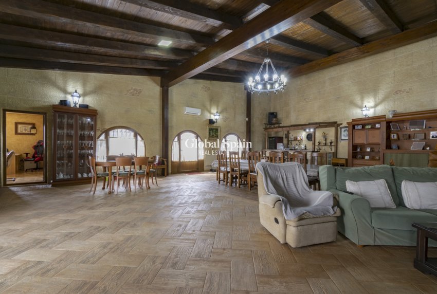 Venta - VILLA -
EL BEAL - Inland