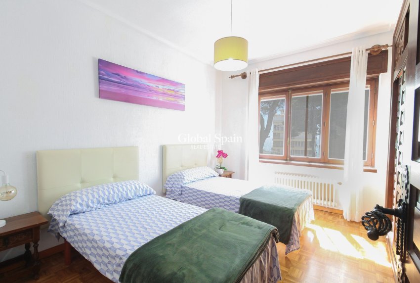 Venta - VILLA -
EL CAMPELLO - Costa Blanca