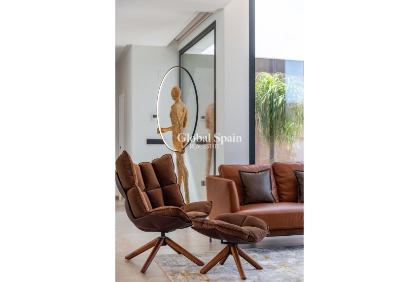 Venta - Villa -
El Campello - El Amerador