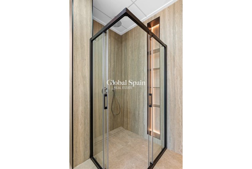 Venta - Villa -
El Campello - El Amerador