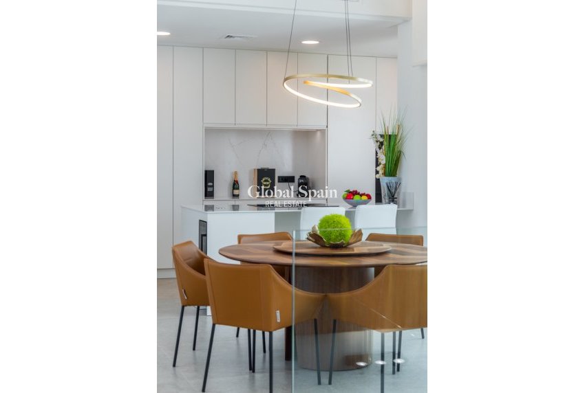 Venta - Villa -
El Campello - El Amerador