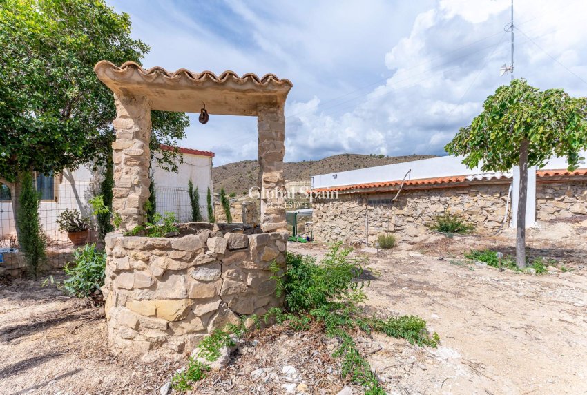 Venta - VILLA -
EL CAMPELLO - Pueblo Acantilado - Lanuza