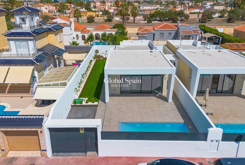 Venta - VILLA -
EL CHAPARRAL - Inland