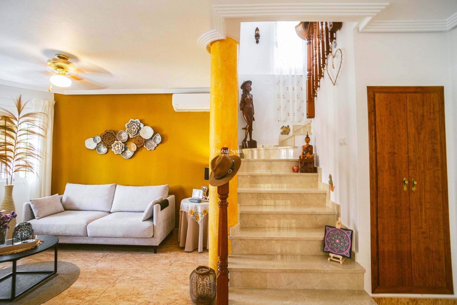 Venta - Villa -
EL RASO