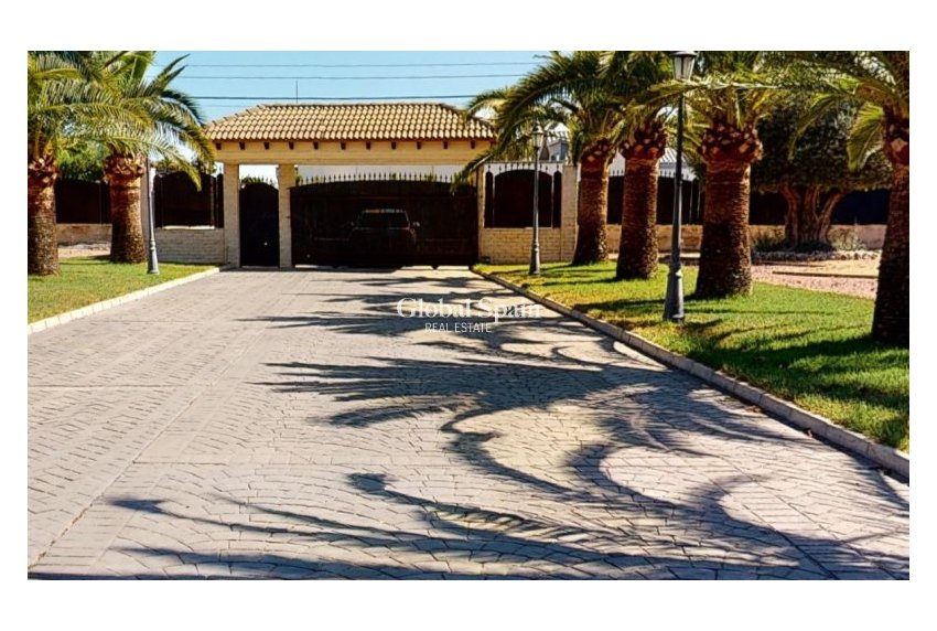 Venta - VILLA -
ELCHE - Costa Blanca