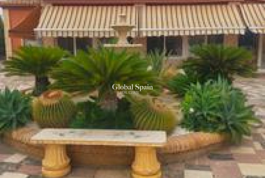 Venta - VILLA -
ELCHE - Costa Blanca