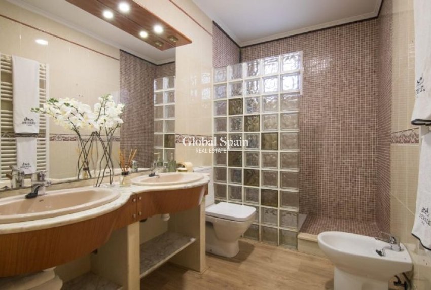 Venta - VILLA -
ELCHE - Costa Blanca