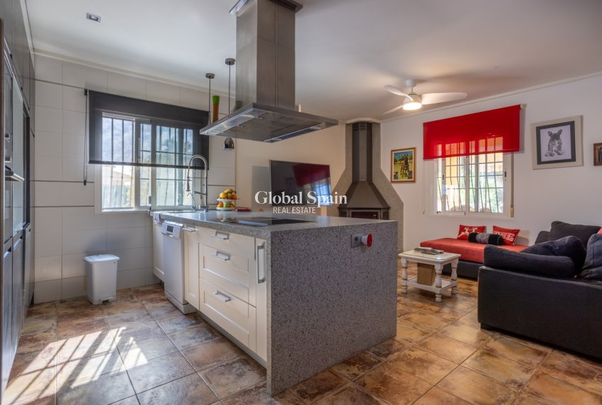 Venta - VILLA -
ELCHE - Costa Blanca