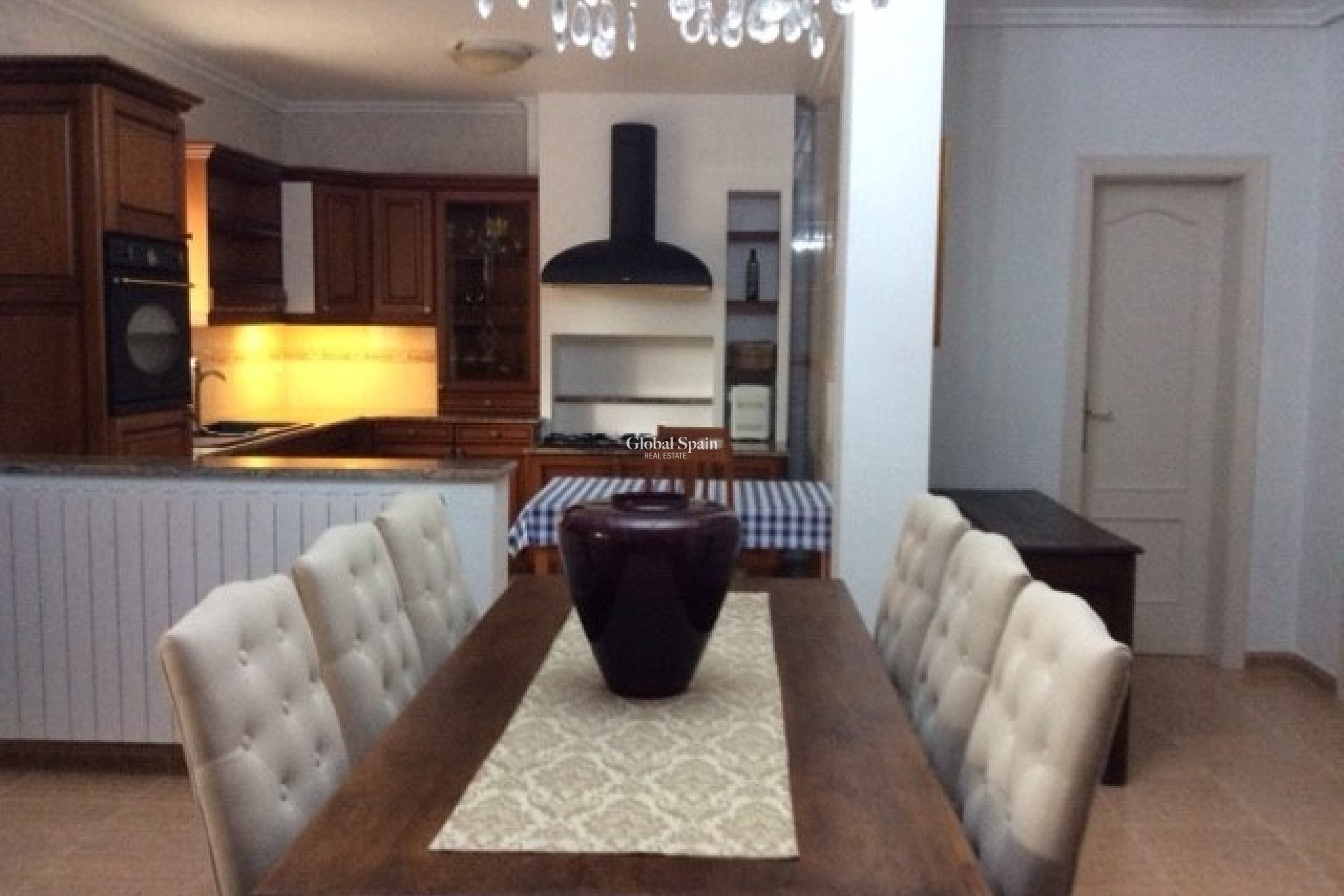 Venta - VILLA -
ELCHE