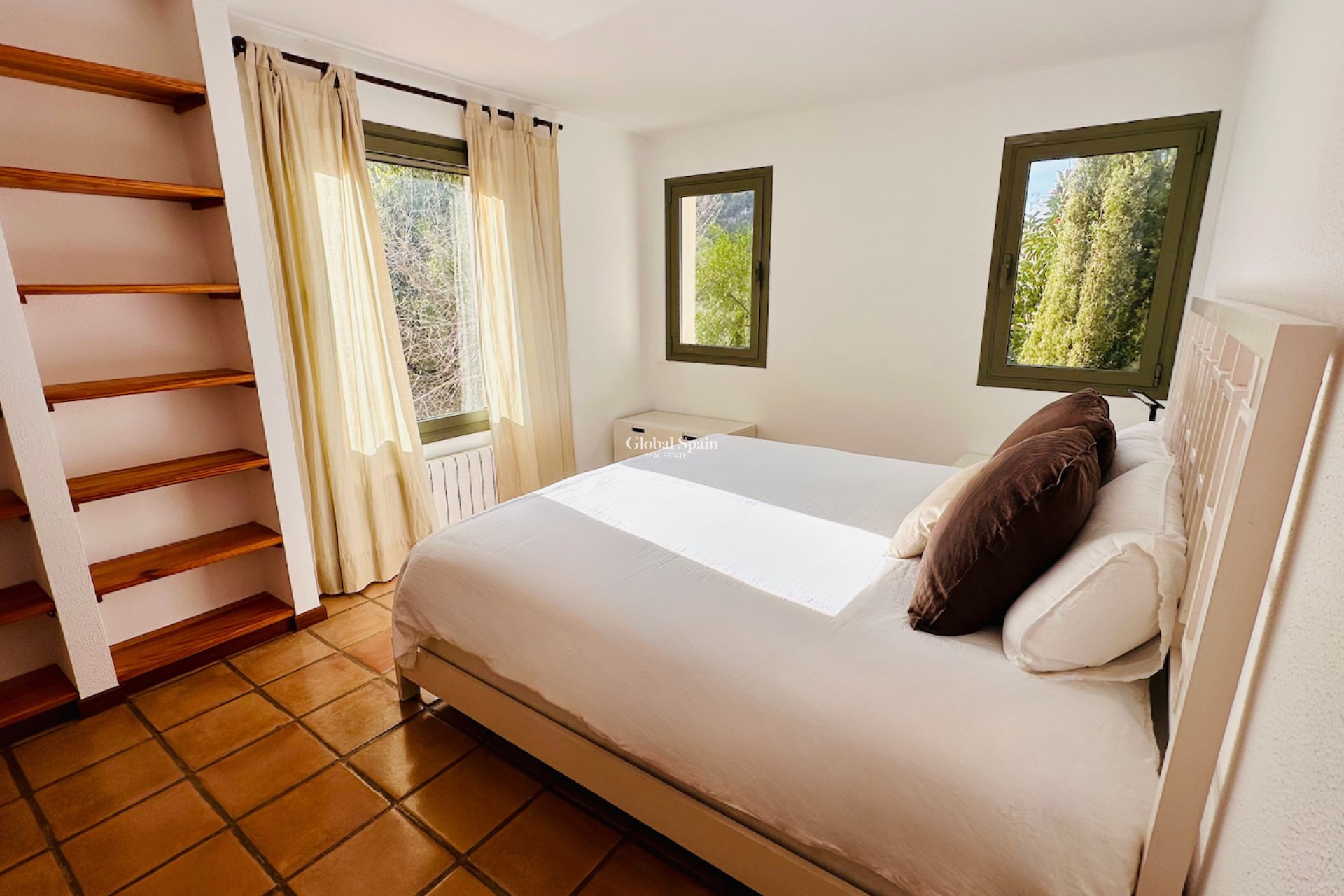 Venta - VILLA -
ESPORLES - optional location detail