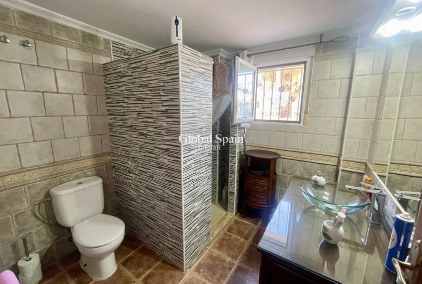 Venta - VILLA -
FORMENTERA DEL SEGURA - Costa Blanca