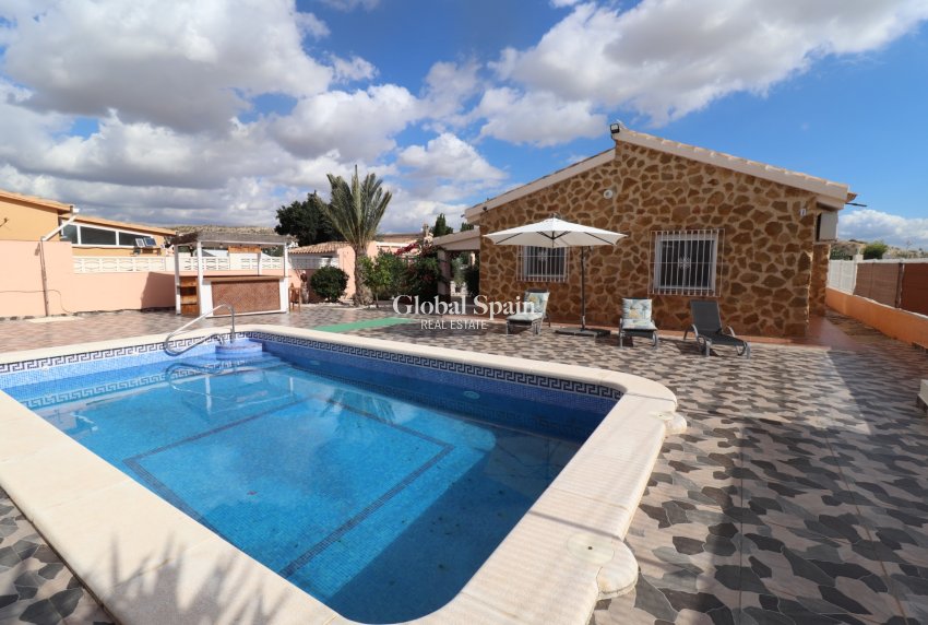 Venta - VILLA -
FORTUNA - Inland