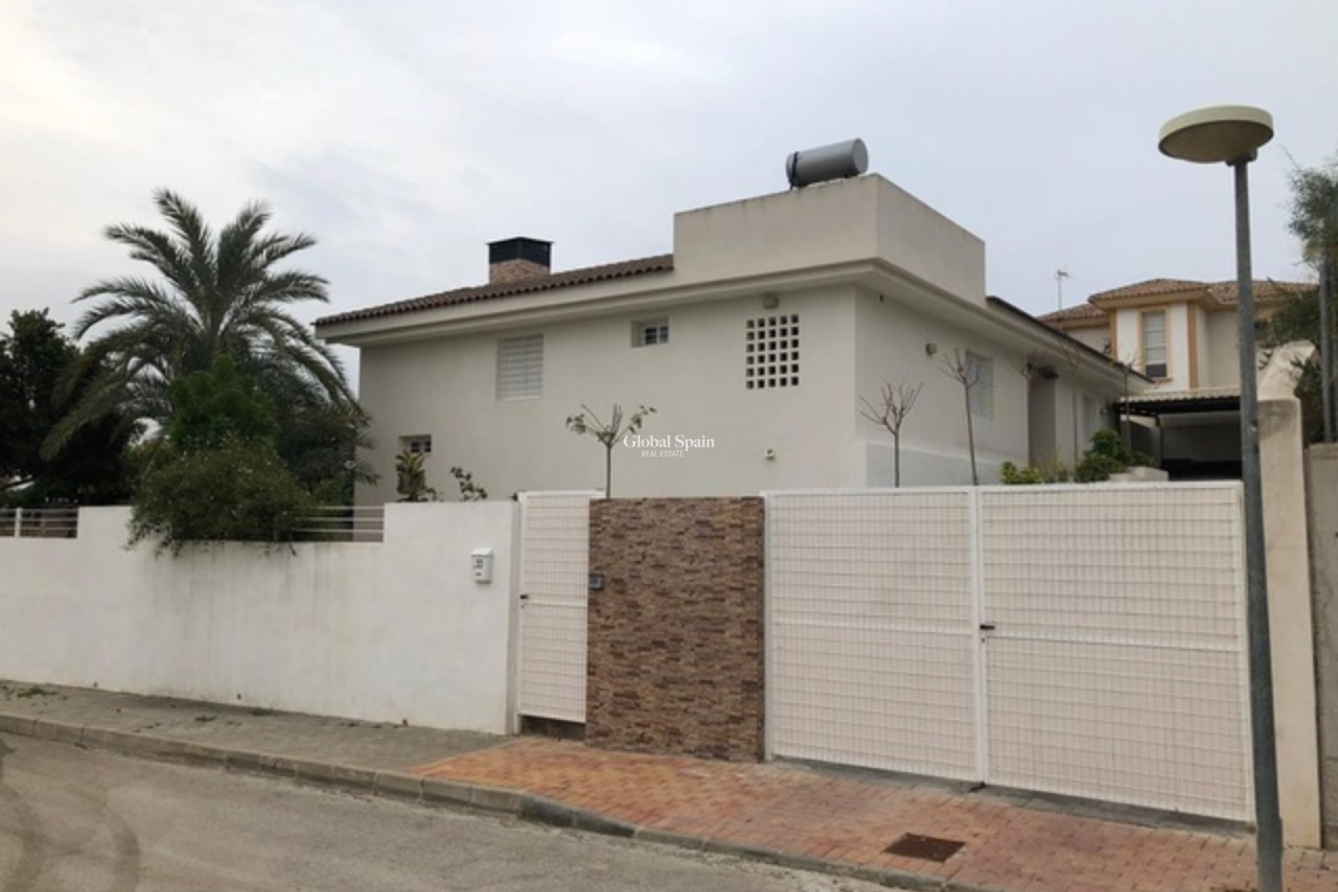 Venta - VILLA -
FORTUNA - Inland